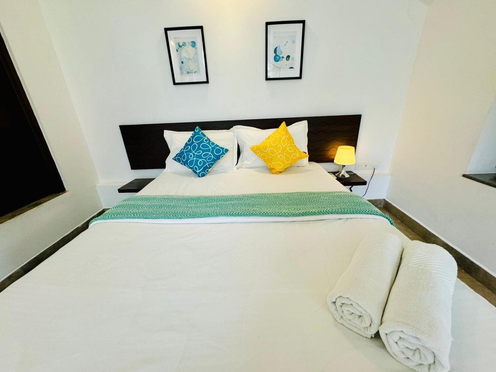 Half Hotel, Калангуте Екстериор снимка