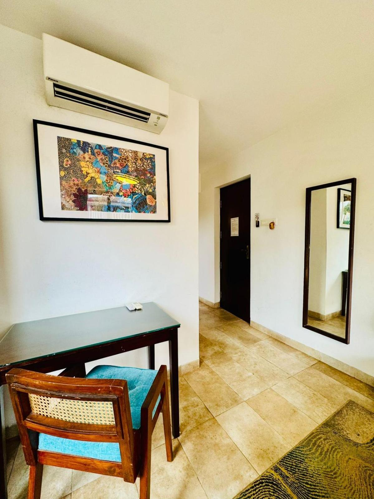 Half Hotel, Калангуте Екстериор снимка