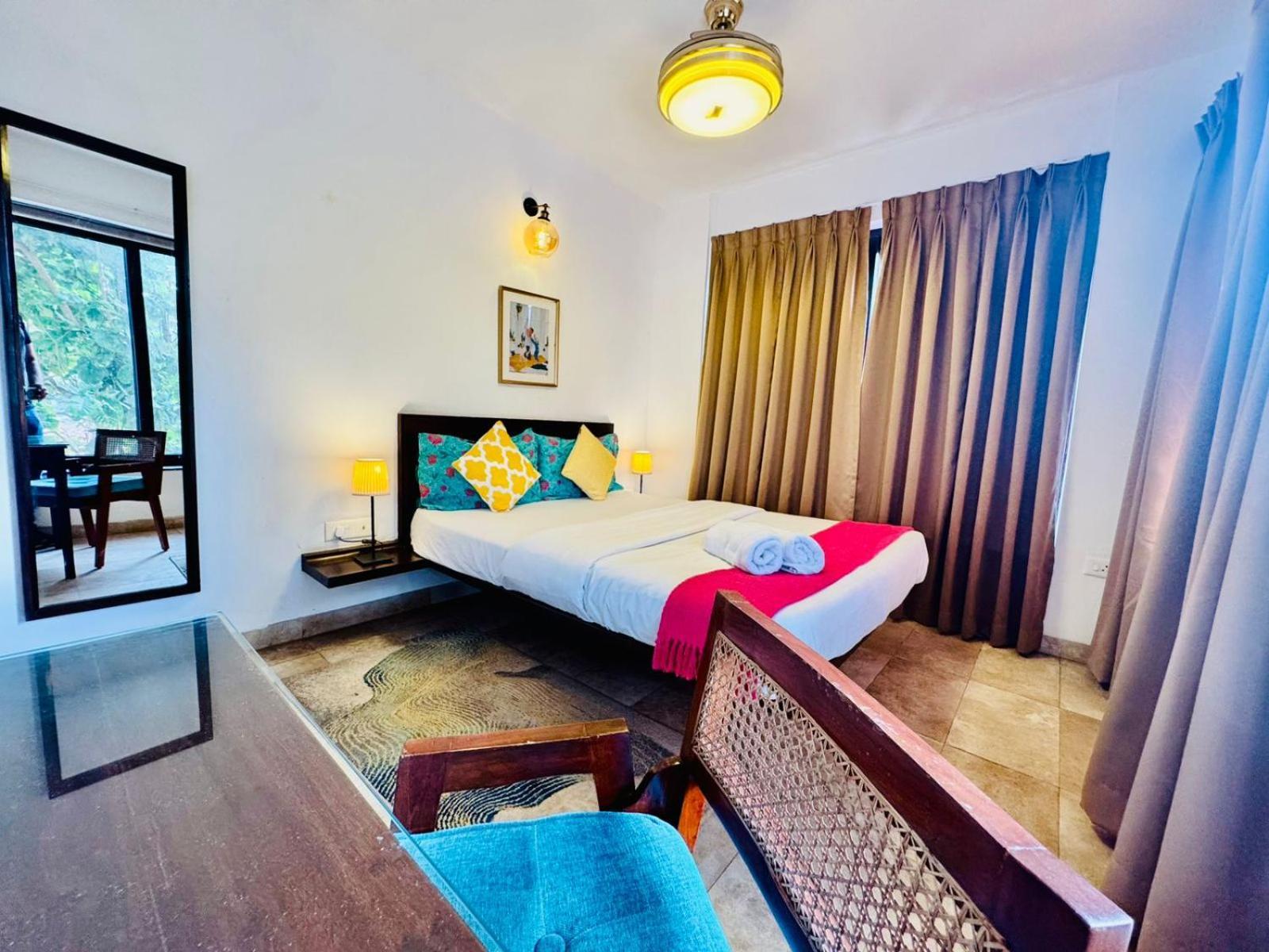 Half Hotel, Калангуте Екстериор снимка
